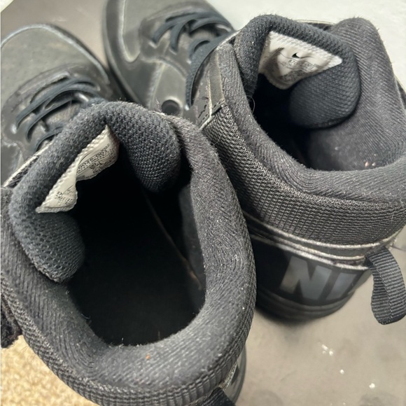 Nike Court Borough Mid Triple Black Sneaker Size 3Y All Black Amazing Shoes - Picture 10 of 12